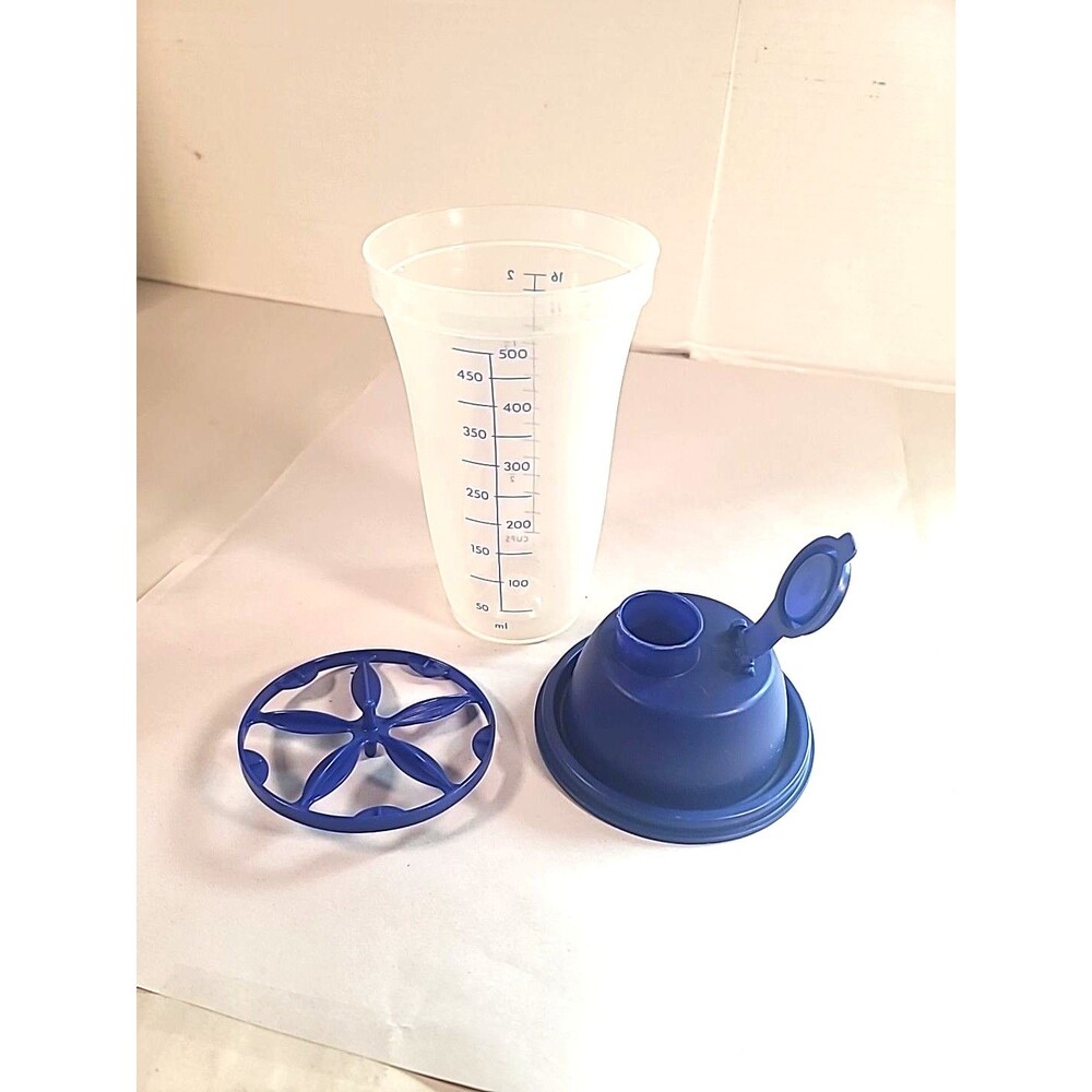 3 Pc Vintage Tupperware Quick Shake w Lid and Insert Flip Top 8 Inch 844-1  Blue